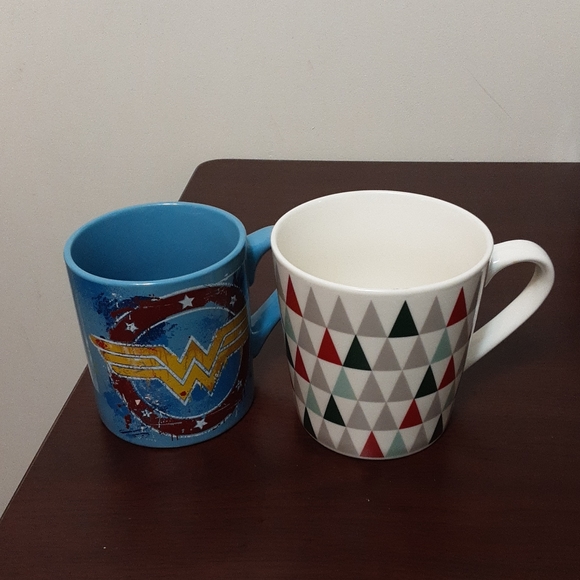 Wonder Women & Starbuck Mugs